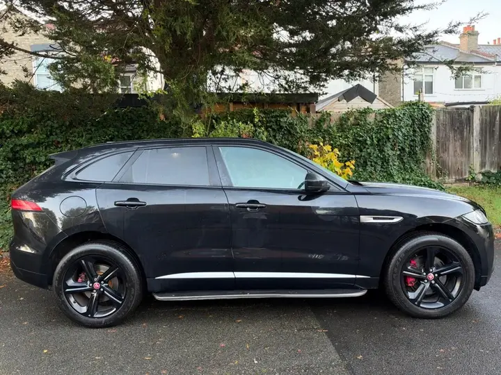 Jaguar F-Pace 2018 photo 3