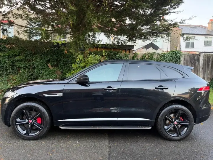 Jaguar F-Pace 2018 photo 4