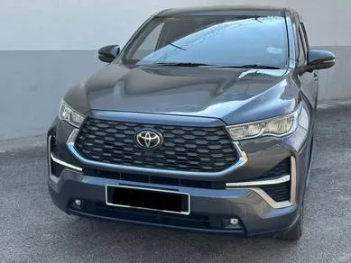 Toyota Innova Zenix