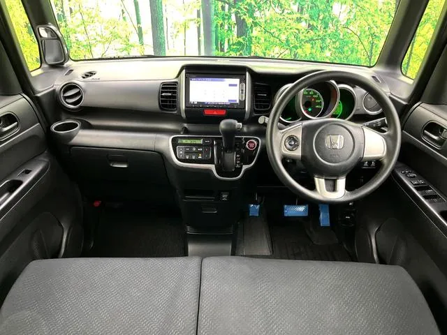 Honda N-Box 2013 photo 2
