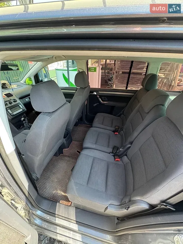 Volkswagen Touran 2007 photo 4