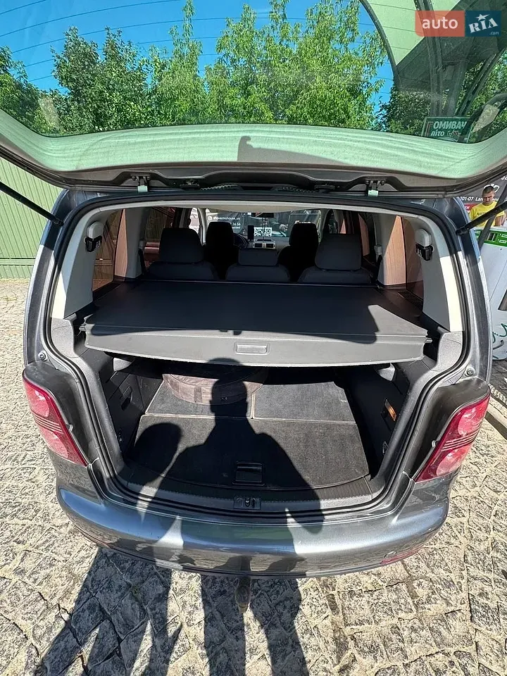 Volkswagen Touran 2007 photo 3