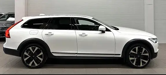 Volvo V90 Cross Country