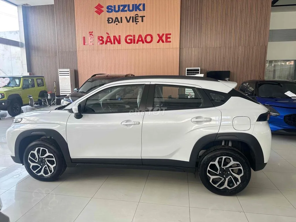 Suzuki Fronx 2025 photo 4