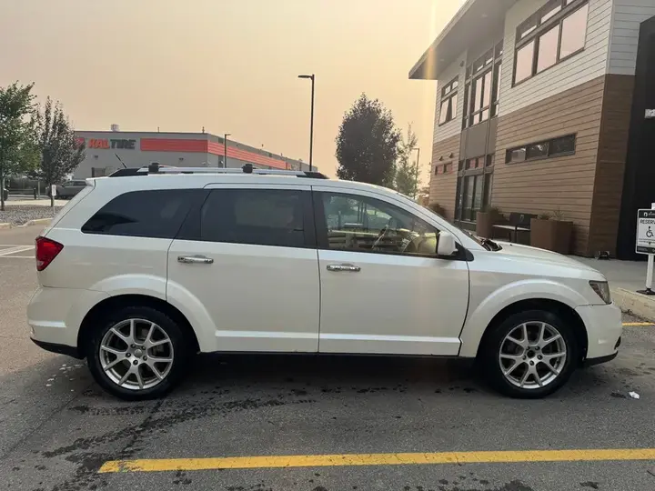 Dodge Journey 2013 photo 3