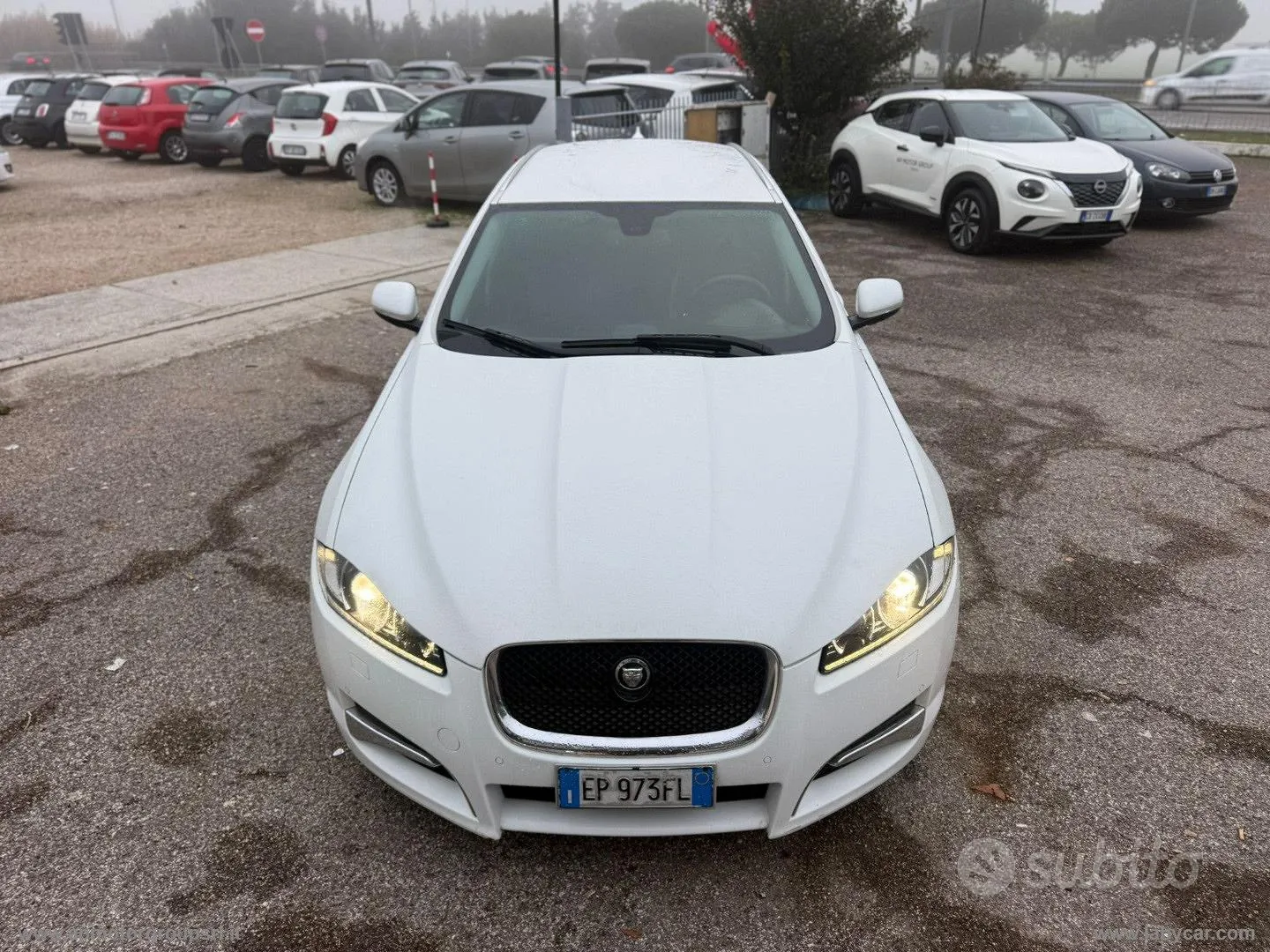 Jaguar Xf 2012 photo 5