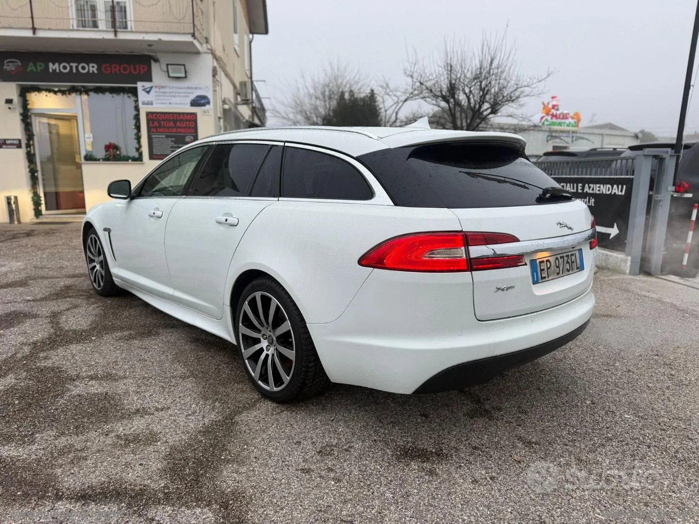 Jaguar Xf 2012 photo 3