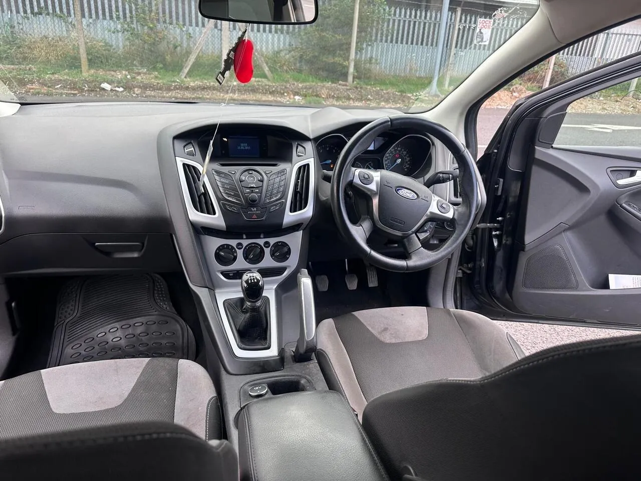Ford Focus 2011 photo 4
