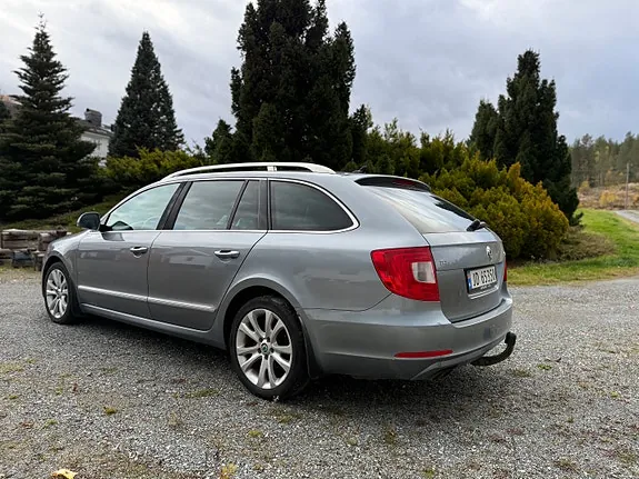 Skoda Superb 2013 photo 3