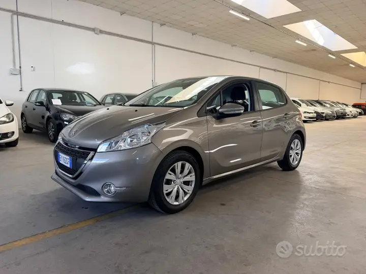 Peugeot 208 2016 photo 2