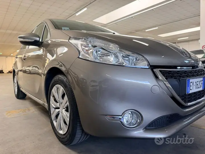 Peugeot 208 2016 photo 5
