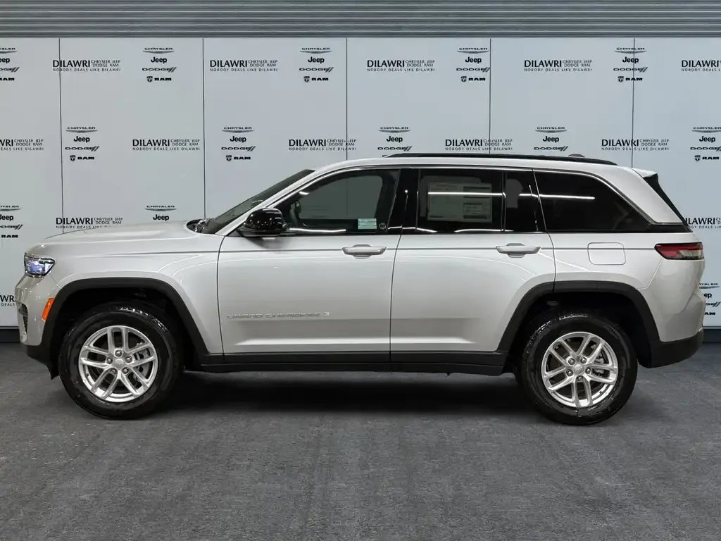 Jeep Grand Cherokee 2026 photo 2