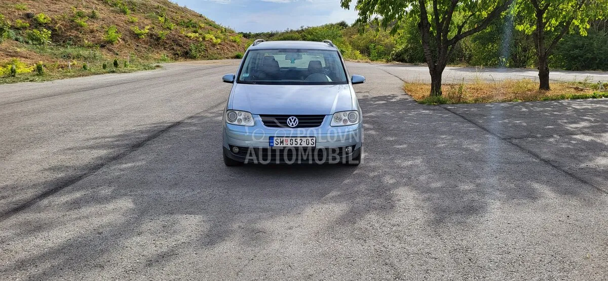 Volkswagen Touran 2006 photo 3