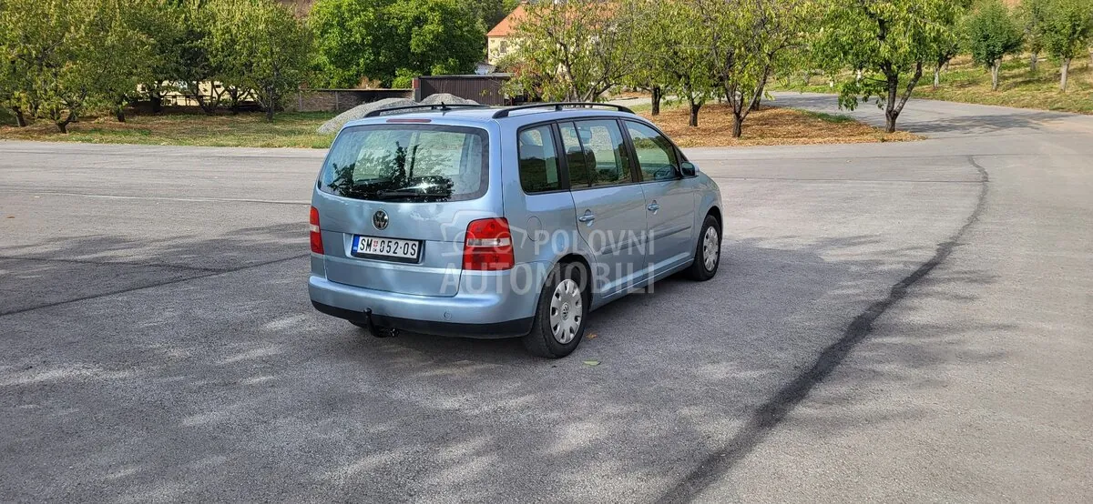Volkswagen Touran 2006 photo 4