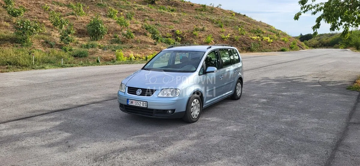 Volkswagen Touran 2006 photo 2