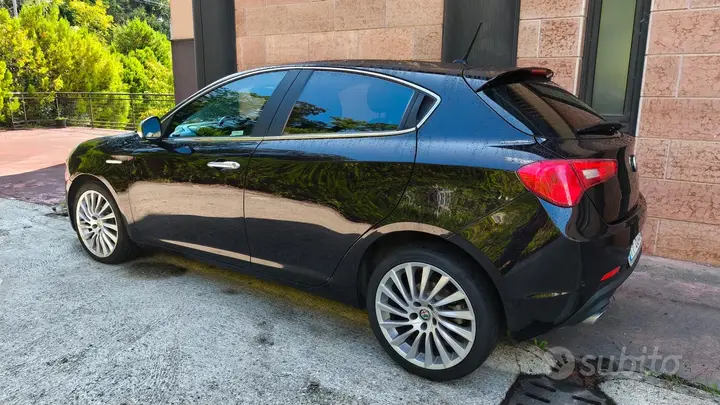 Alfa Romeo Giulietta 2016 photo 4