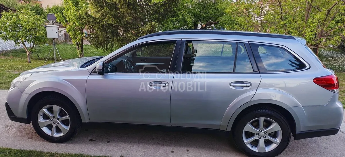 Subaru Outback 2013 photo 4