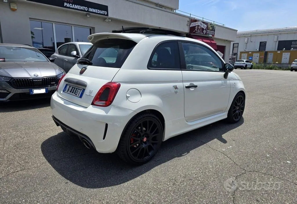 Abarth 595 2016 photo 2