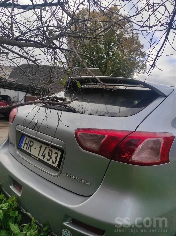 Mitsubishi Lancer 2011 photo 4