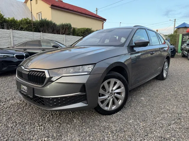 Skoda Octavia Combi 2024 photo 2