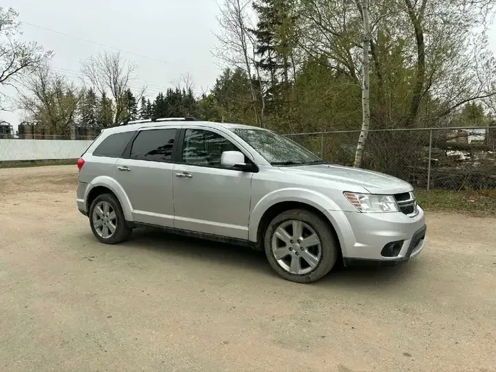Dodge Journey 2012 photo 4