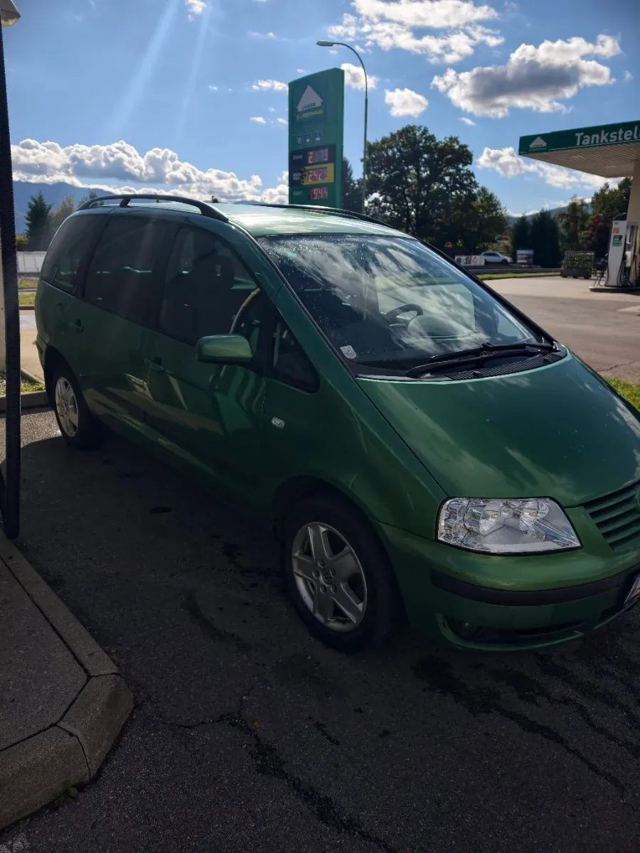 Volkswagen Sharan 2003 photo 2