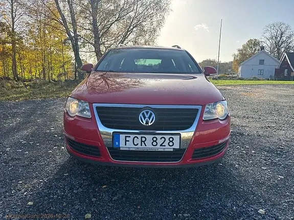 Volkswagen Passat 2010 photo 2