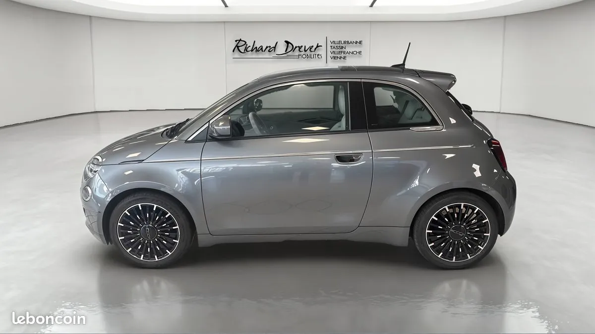 Fiat 500 2020 photo 2