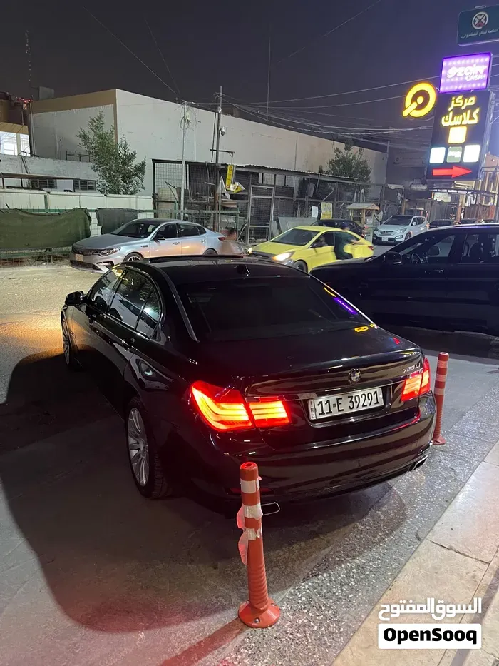 BMW 7 Series 2009 photo 2