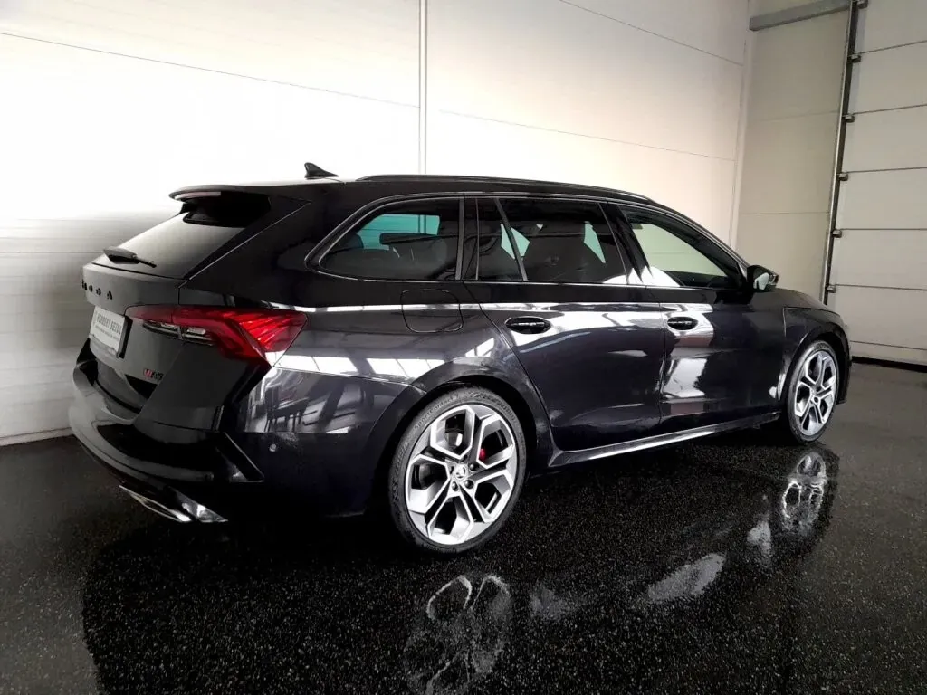 Skoda Octavia 2022 photo 2