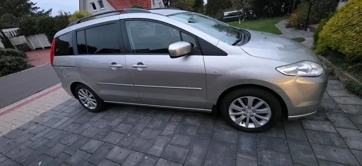 Mazda 5