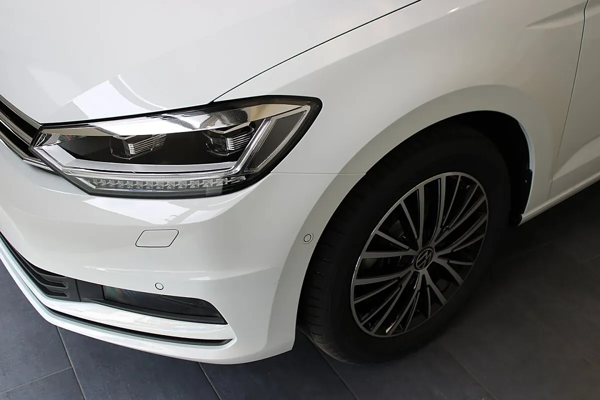 Volkswagen Touran 2026 photo 2