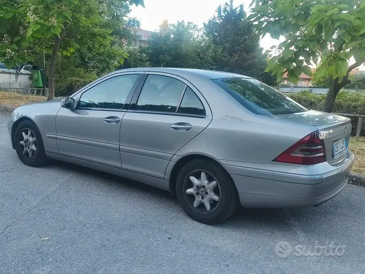 Mercedes-Benz C-Class 2003 photo 3