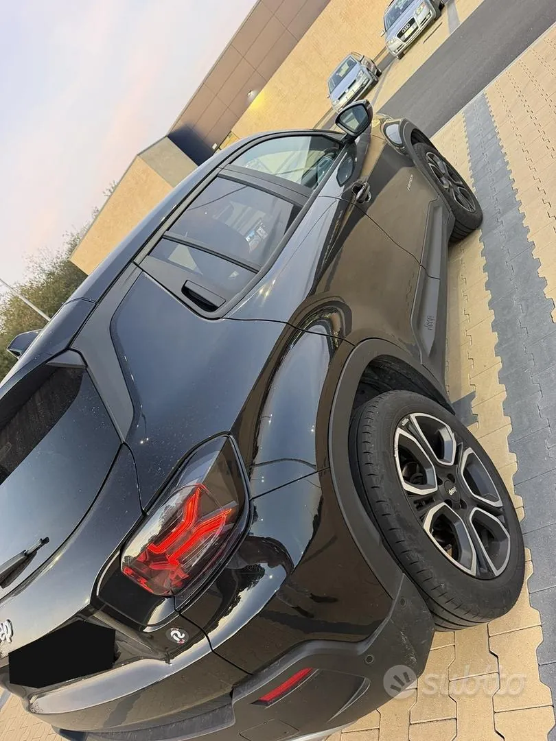 Jeep Avenger Summit 2024 photo 3