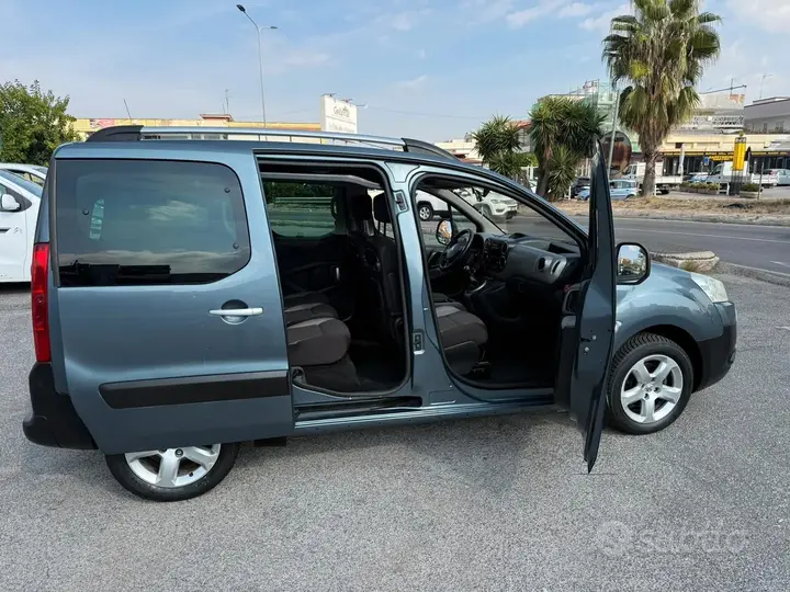 Peugeot Partner 2011 photo 2