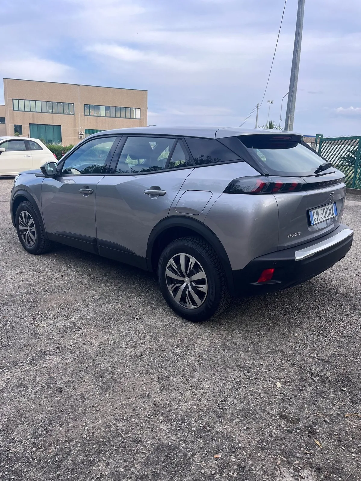 Peugeot 2008 2023 photo 3