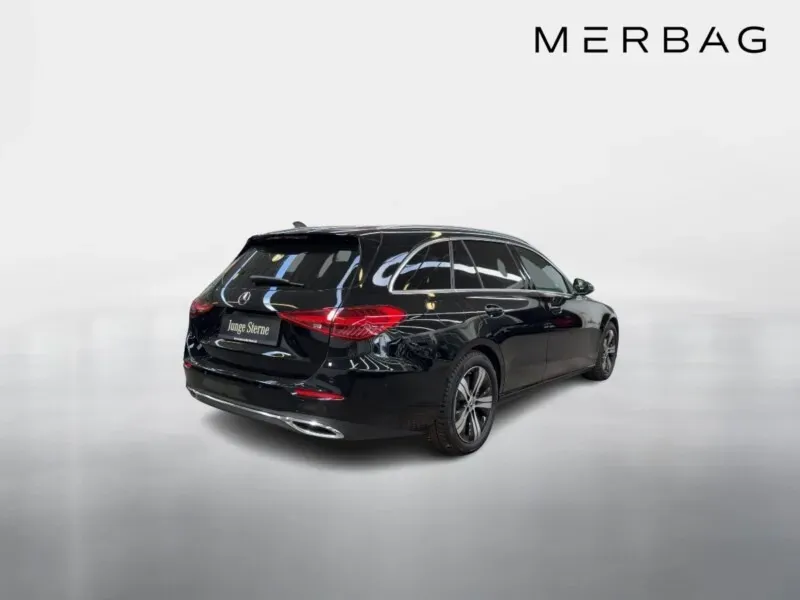 Mercedes-Benz C-Class 2025 photo 3