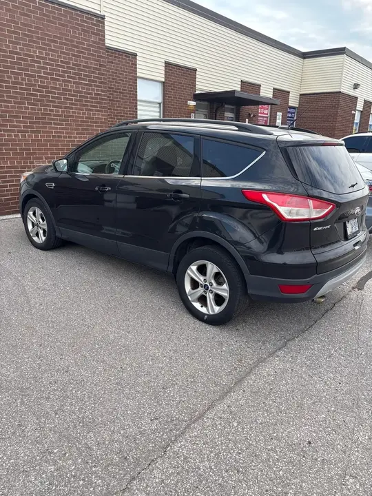 Ford Escape 2014 photo 2