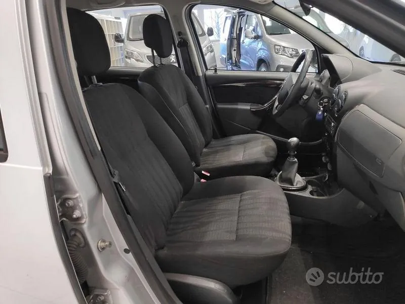 Dacia Duster 2012 photo 5