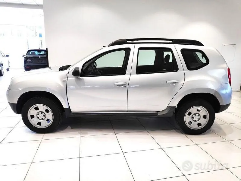 Dacia Duster 2012 photo 2