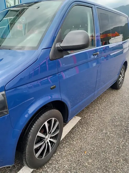 Volkswagen T5 2012 photo 3