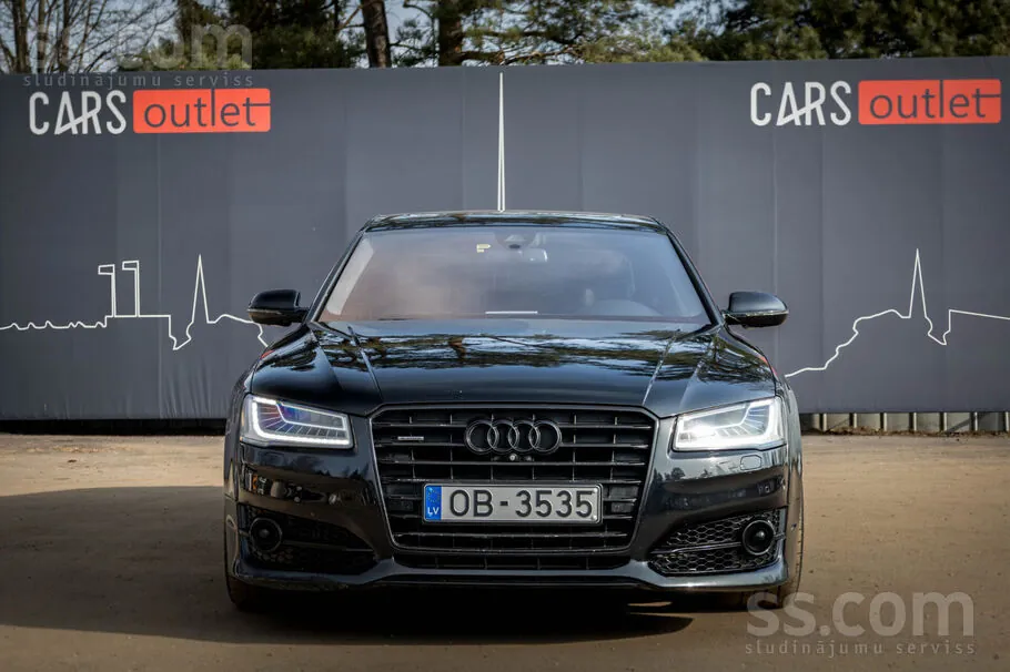 Audi A8 2015 photo 2