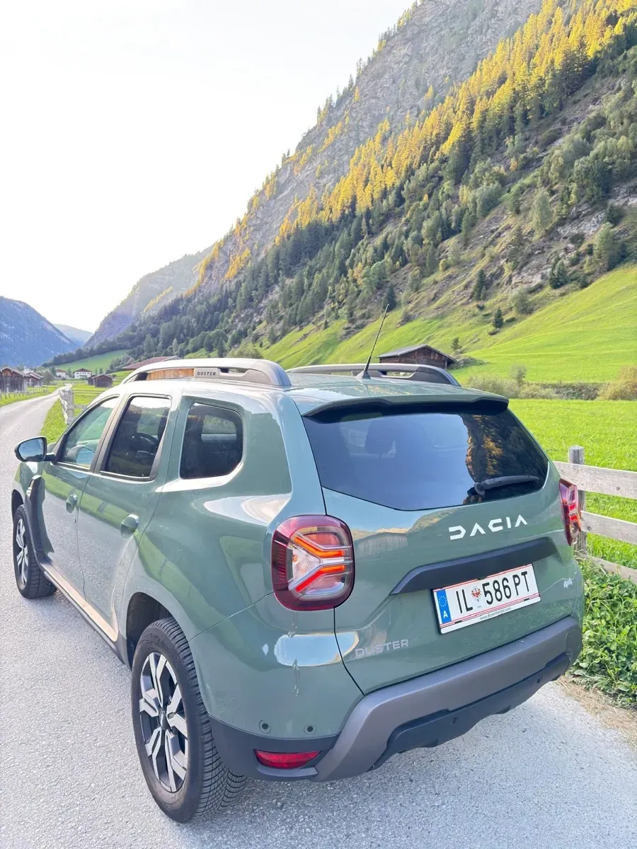 Dacia Duster 2023 photo 3
