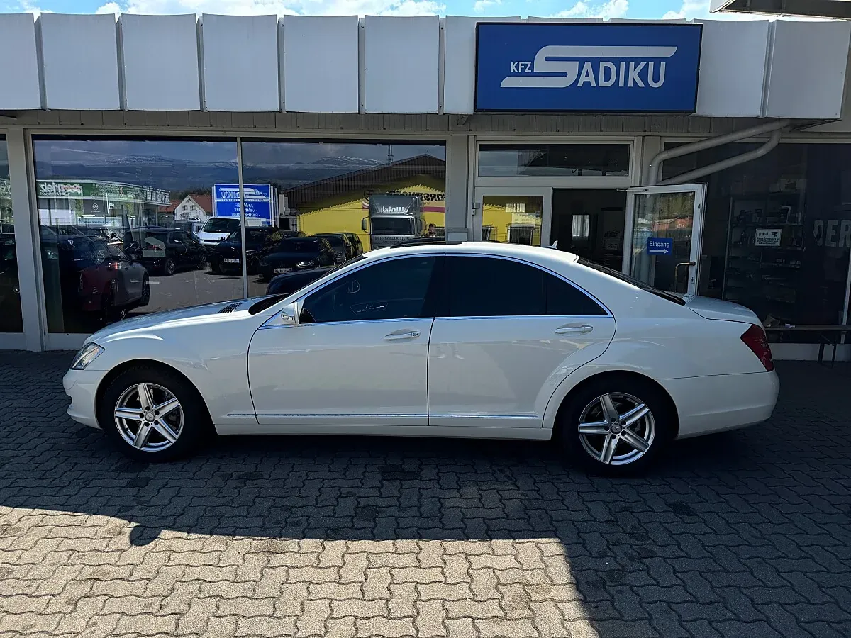 Mercedes-Benz S-Class 2008 photo 2