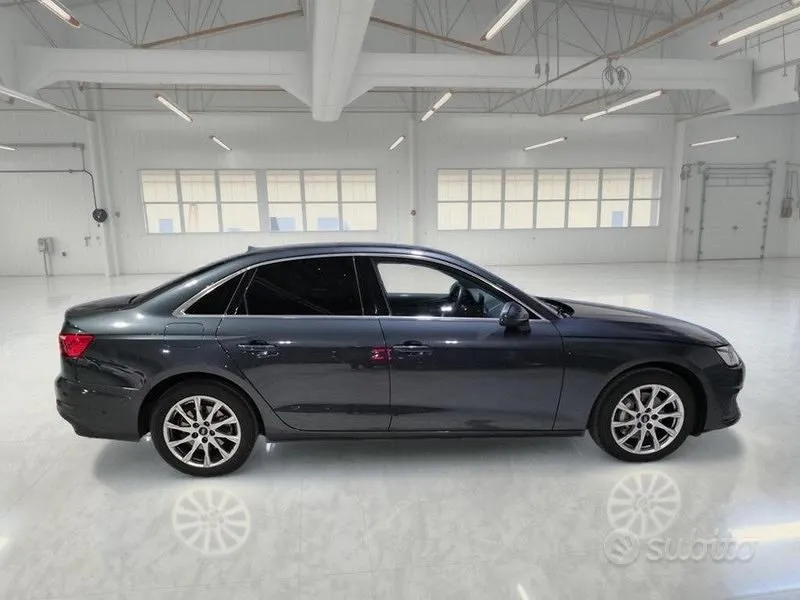 Audi A4 2022 photo 3