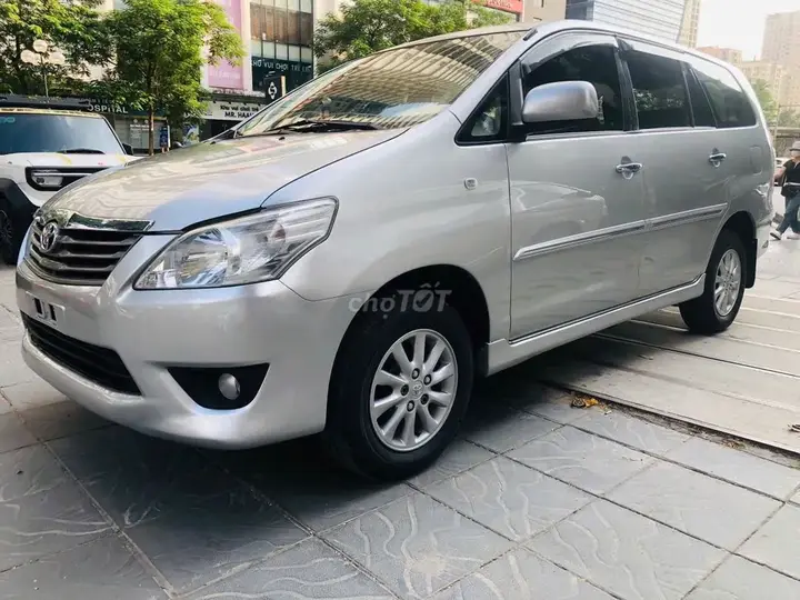 Toyota Innova 2013 photo 2