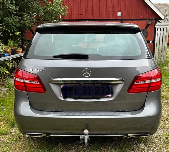 Mercedes-Benz B200 2017 photo 3