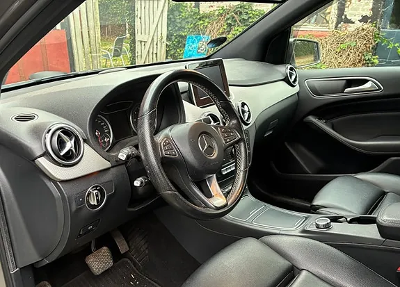 Mercedes-Benz B200 2017 photo 5
