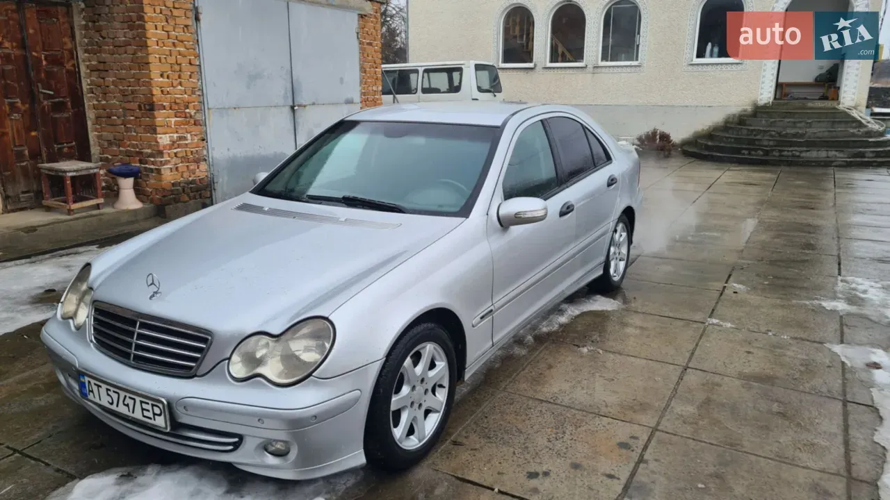 Mercedes-Benz C-Class 2004 photo 5