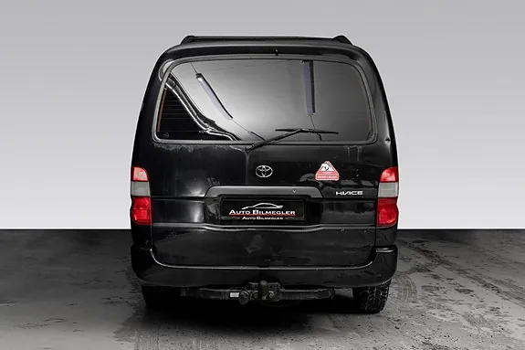 Toyota Hiace 2009 photo 5